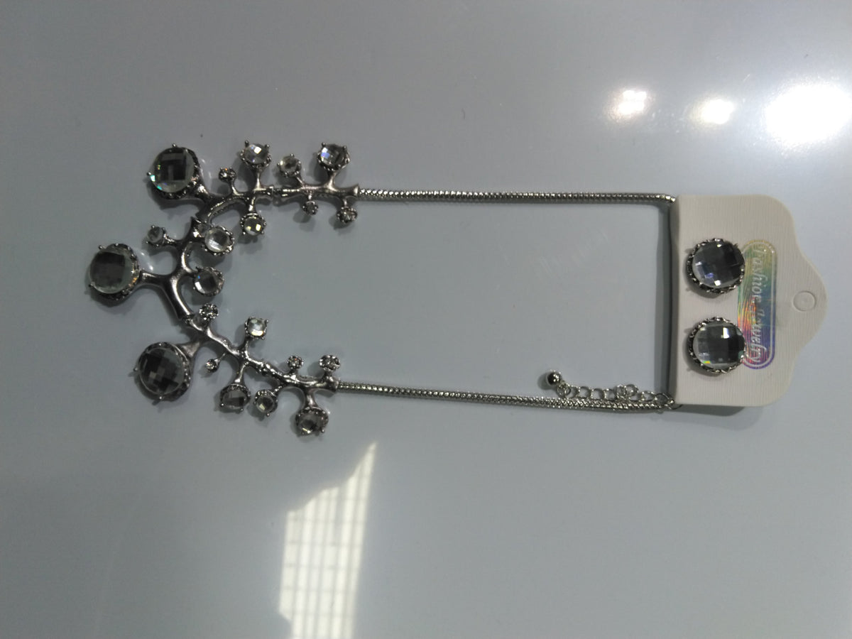 Gold Jewelled Crystal Collar Necklace