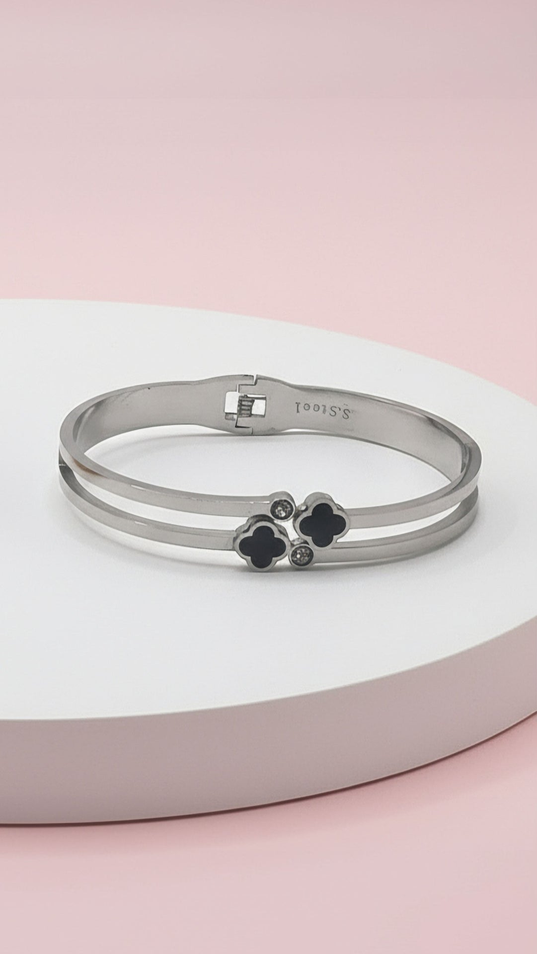 Waterproof Black Clover Stainless Steel Stacking Bangle
