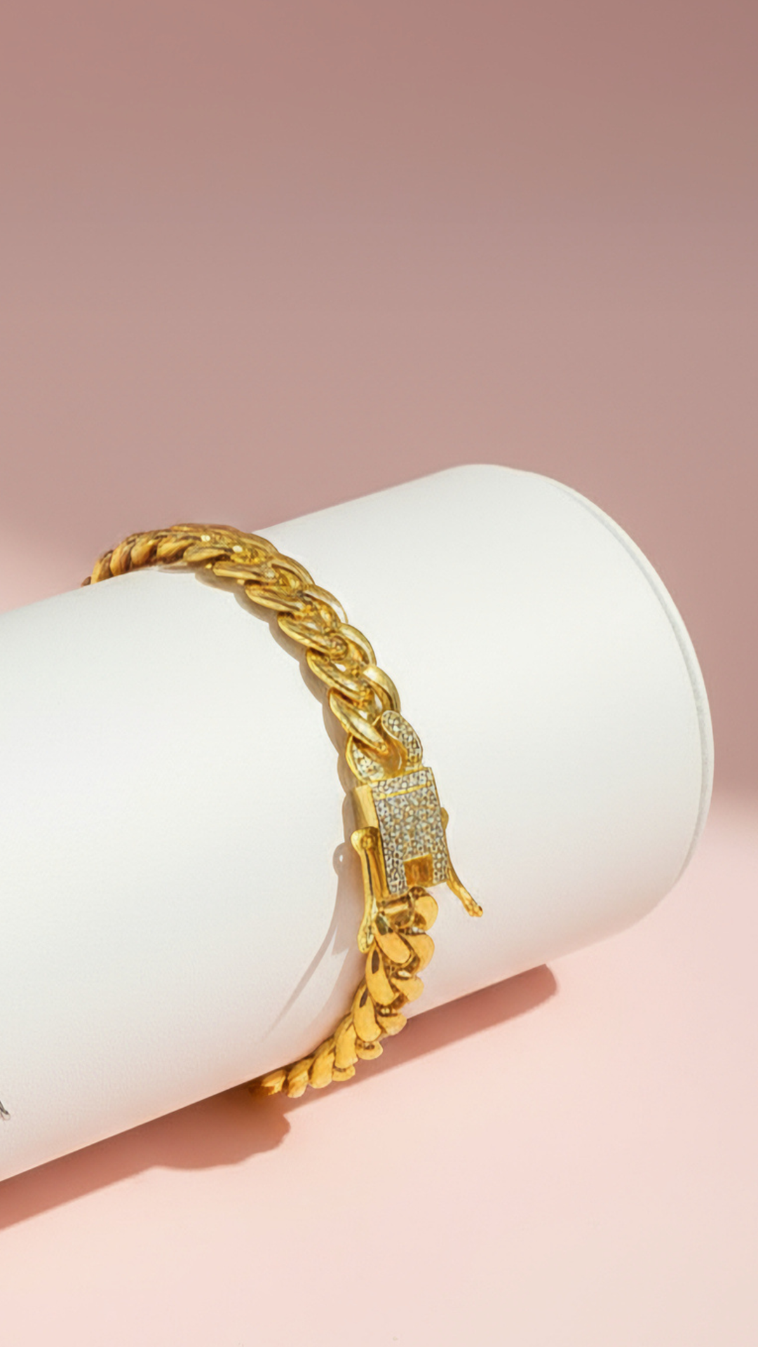 Crystal Clasp Pavé Link Chain Bracelet