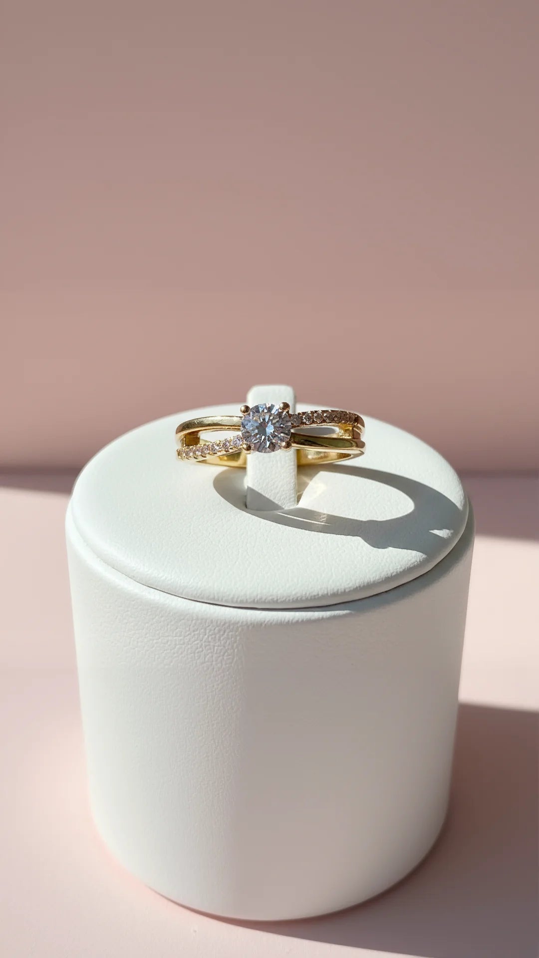 Round Cut Gold Crystal Ring Gold Box set of 12