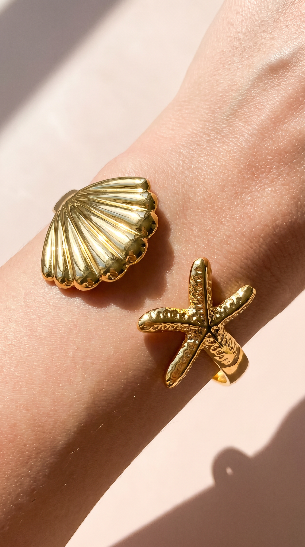 Starfish & Seashell Freesize Gold Cuff Bangle