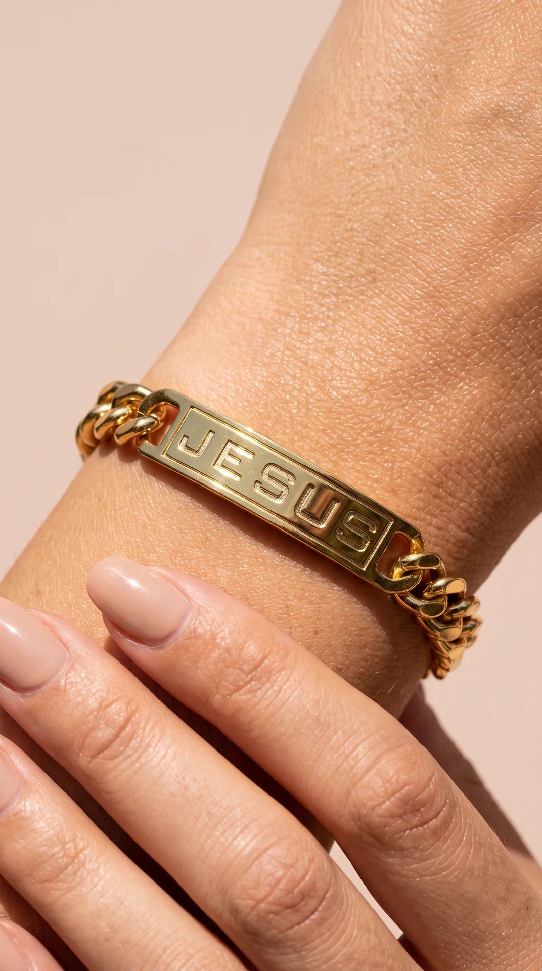Engraved "JESUS" Plaque Curb Chain ID Bracelet