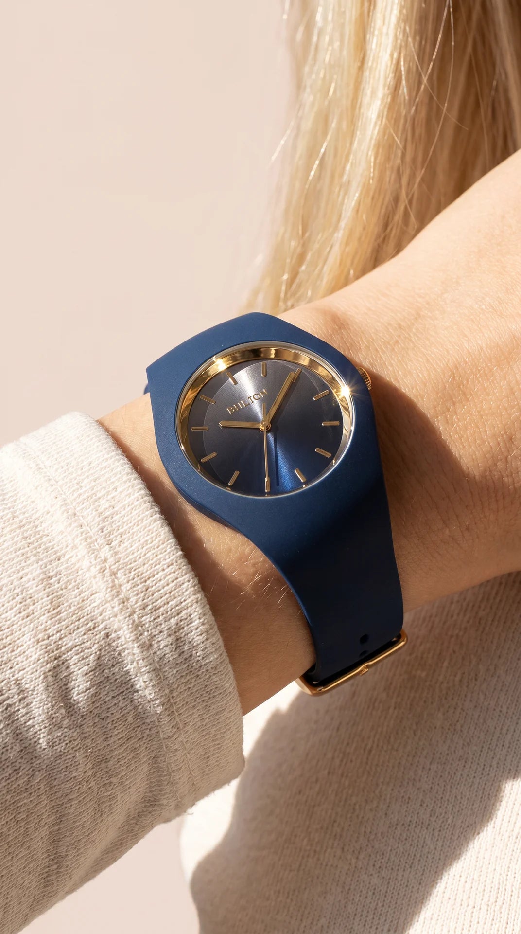 Gradient Face Silicone Geneva Watch