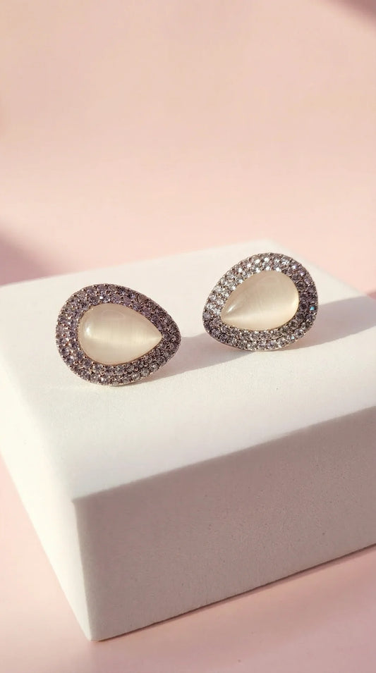 White Teardrop Crystal Non Pierced Clip On Earrings