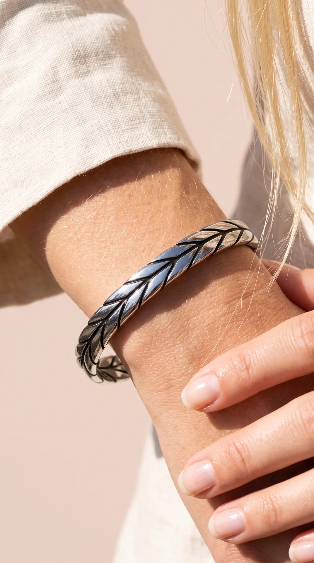 Unisex Braided Luxe Cuff Bracelet – Gold &vSilver