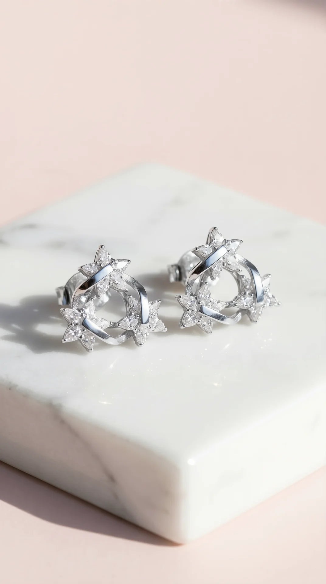 Star Curved Crystal Stud Earrings