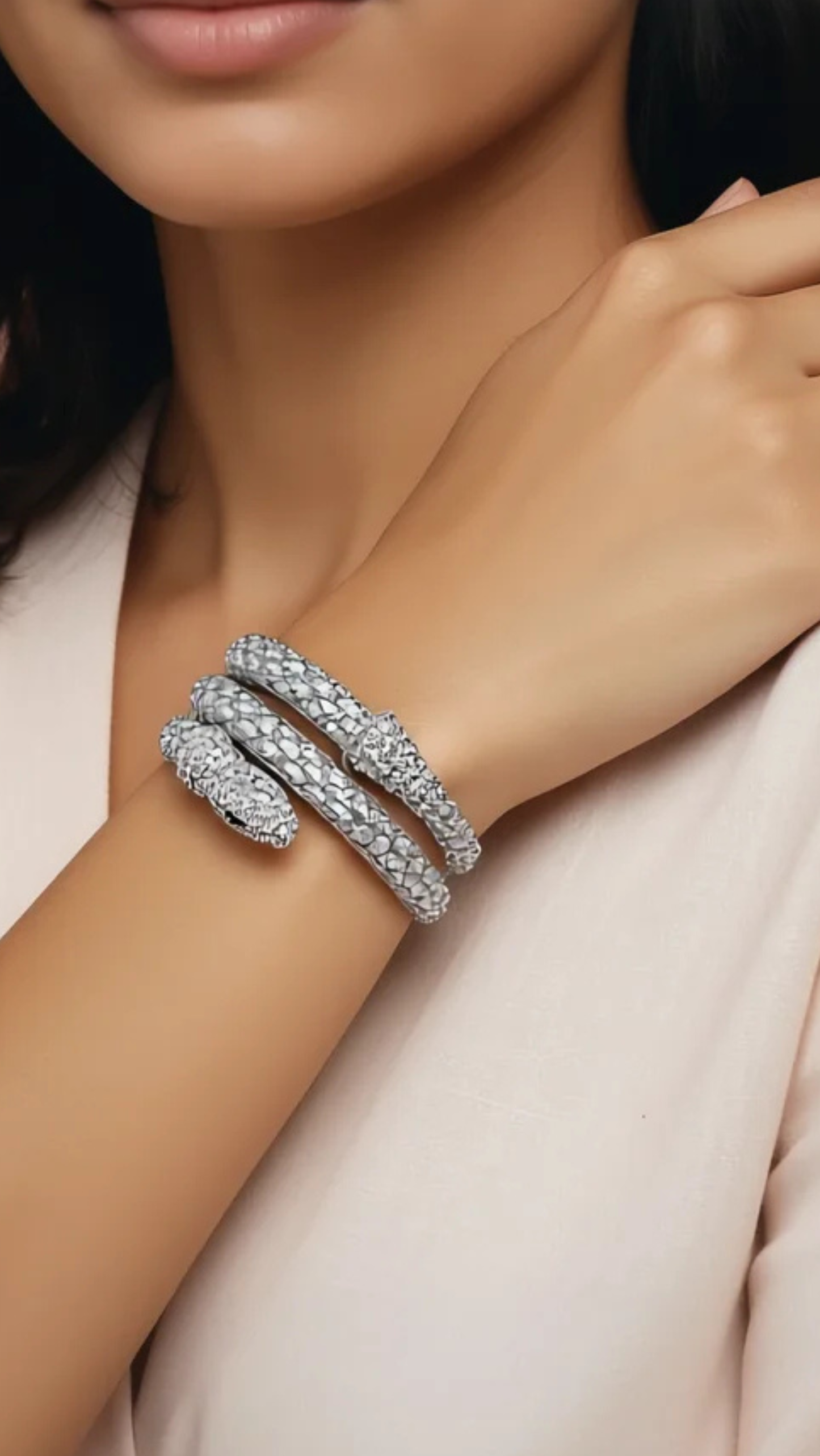 Luxury Women’s Gift Set with Watch, Necklace, Earrings, Bracelet & Scented Roses – Perfect for Her