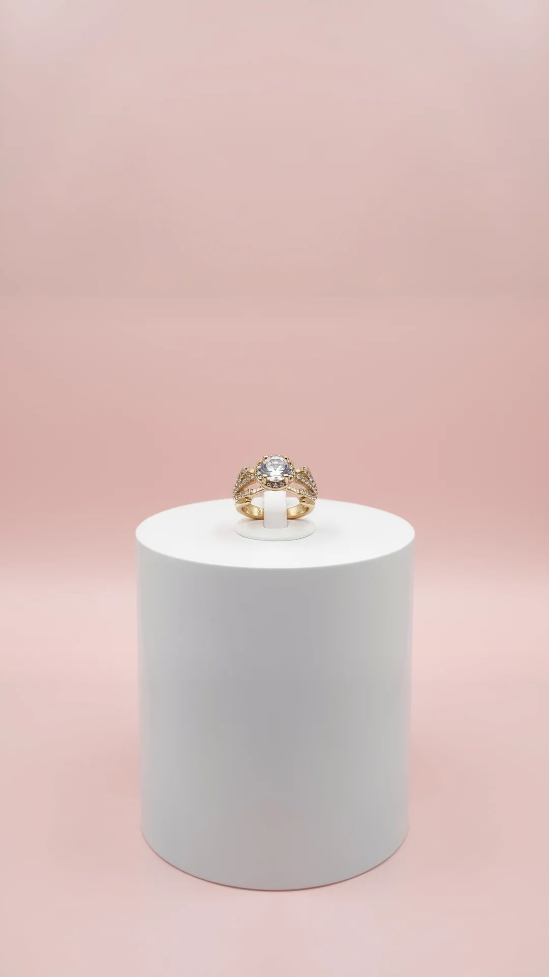 Luxe Round Cut Crystal Ring Gold Box set of 12