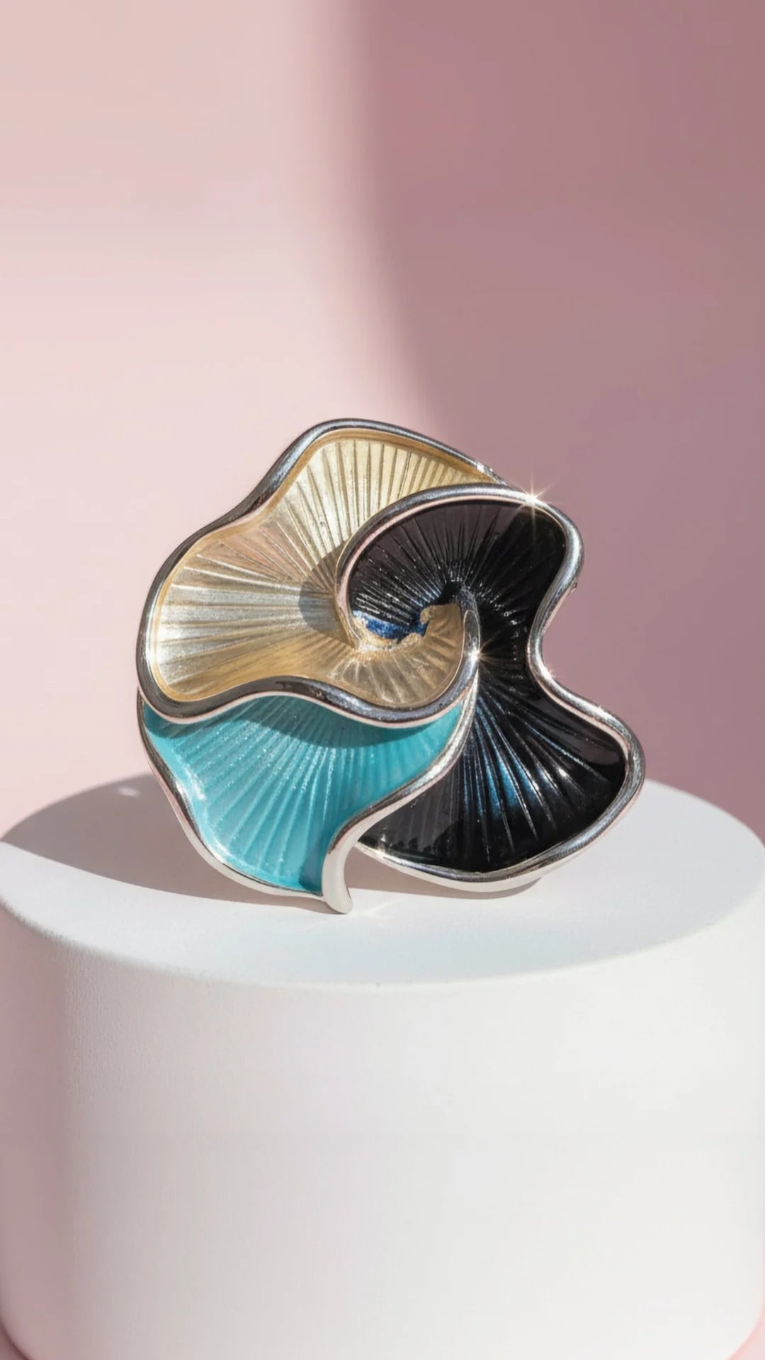 Abstract Magnetic Wavey Edge Brooch