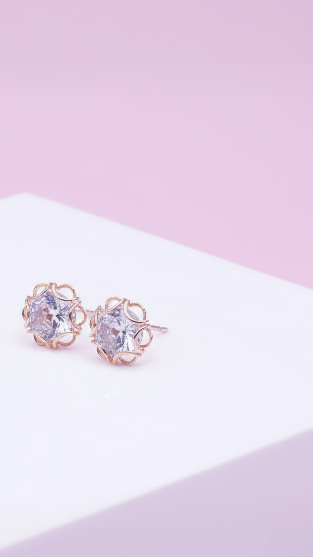 Geometric Round Crystal Stud Earrings