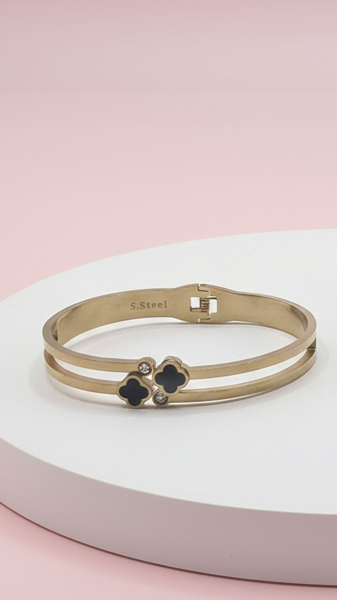 Waterproof Black Clover Stainless Steel Stacking Bangle