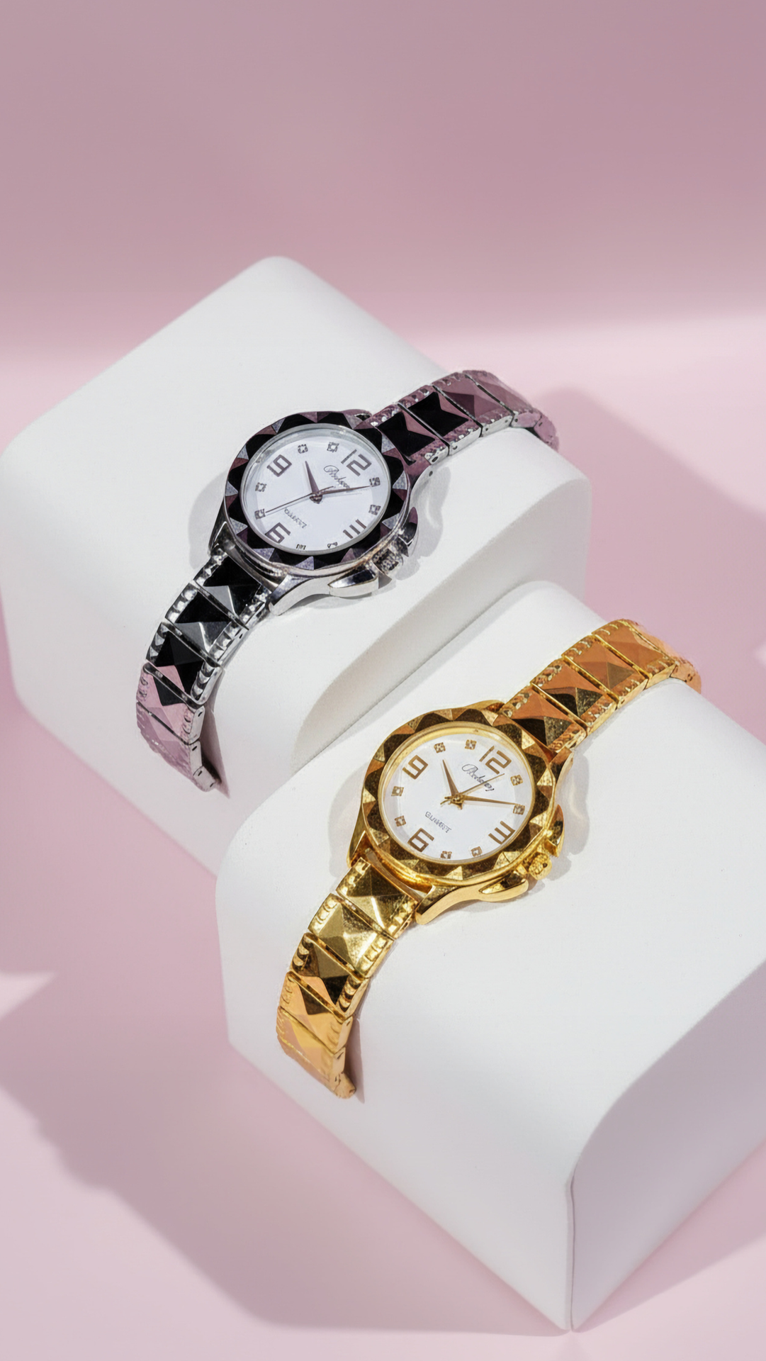 Pyramid Band Round Face Quartz Movement Watch