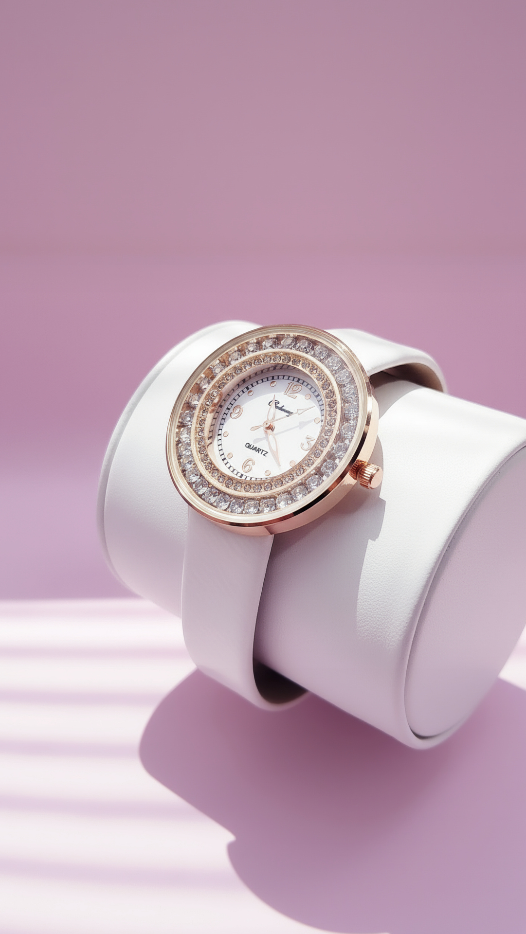 Crystal Bezel Round Face Quartz Movement Watch