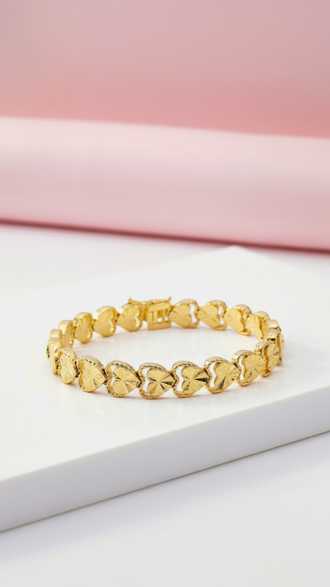 24k Gold Plated Shiny Heart Link Bracelet
