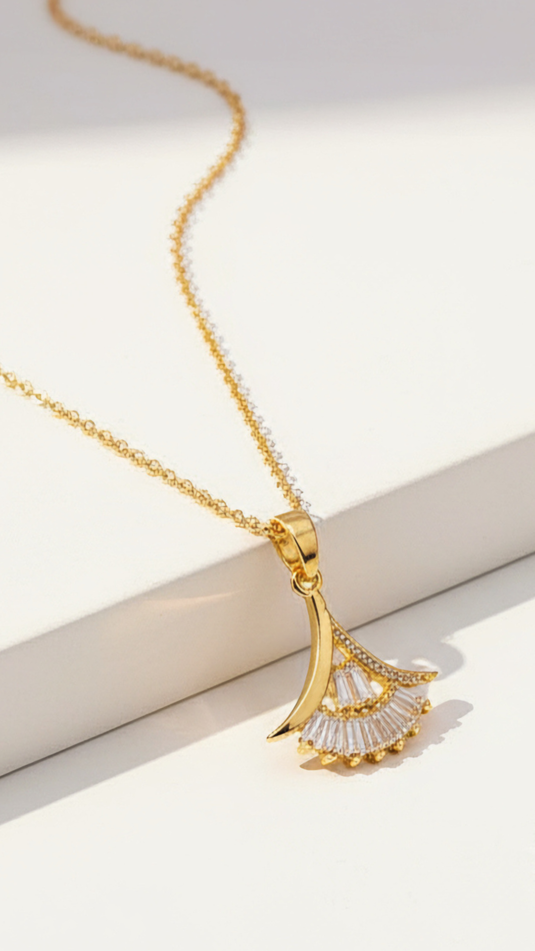 Ginkgo Leaf Crystal Pendant Necklace