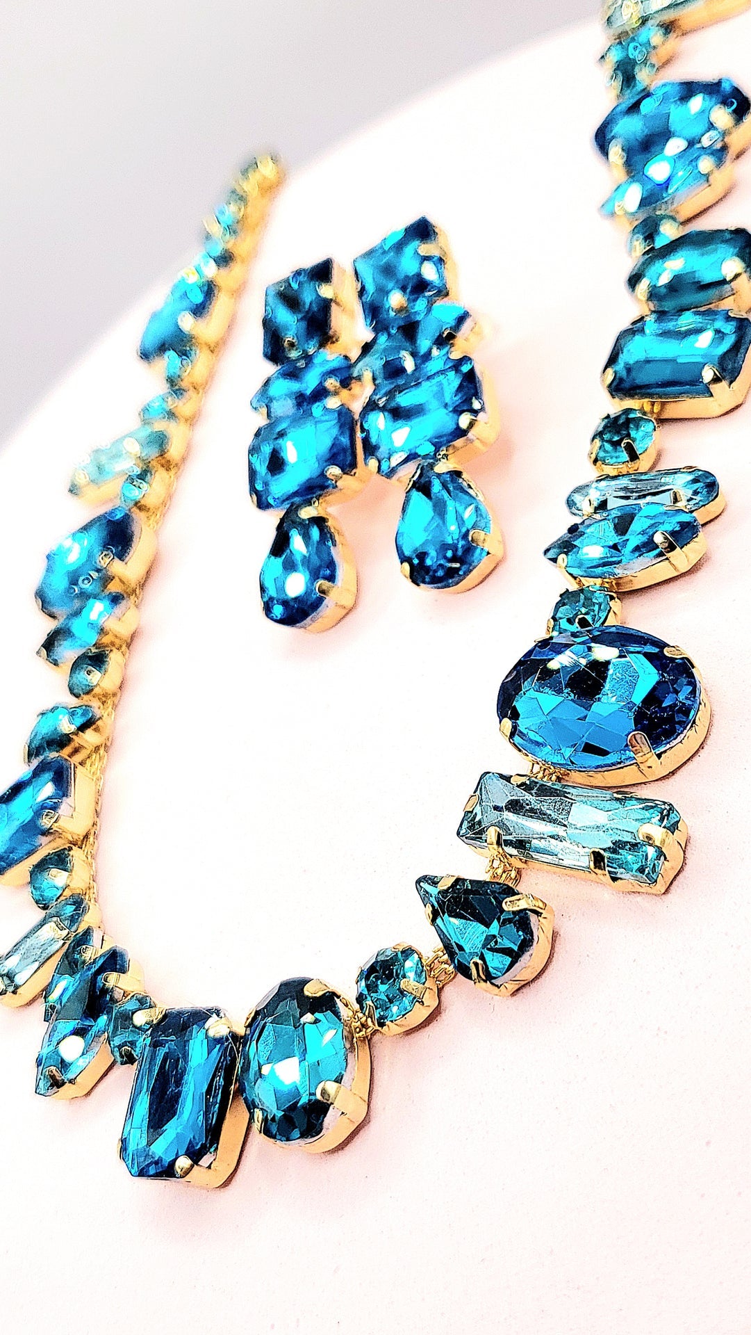 Mixed Cut Crystal Necklace & Earrings Set